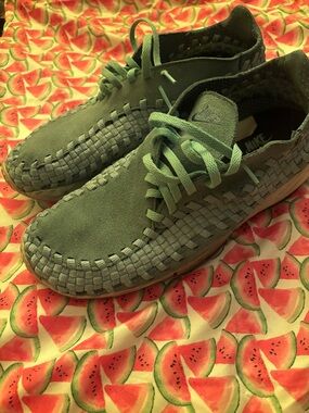 Nike Woven Suede Sneakers in Green